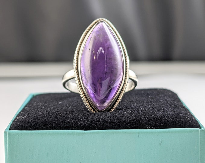 Lovely Sterling Silver Dark Purple Amethyst Gemstone Ring Size UK P US 7  1/2