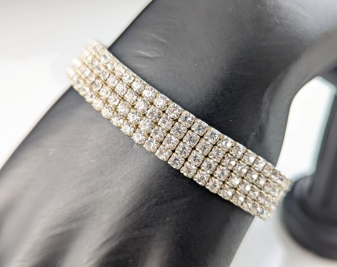 Lovely Vintage Jewellery  brilliant rhinestone  Stretch bracelet