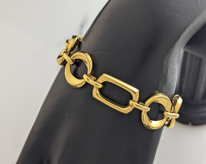 Lovely Vintage Jewellery Gold-tone Openwork Chain Bracelet by Sarah Coventry