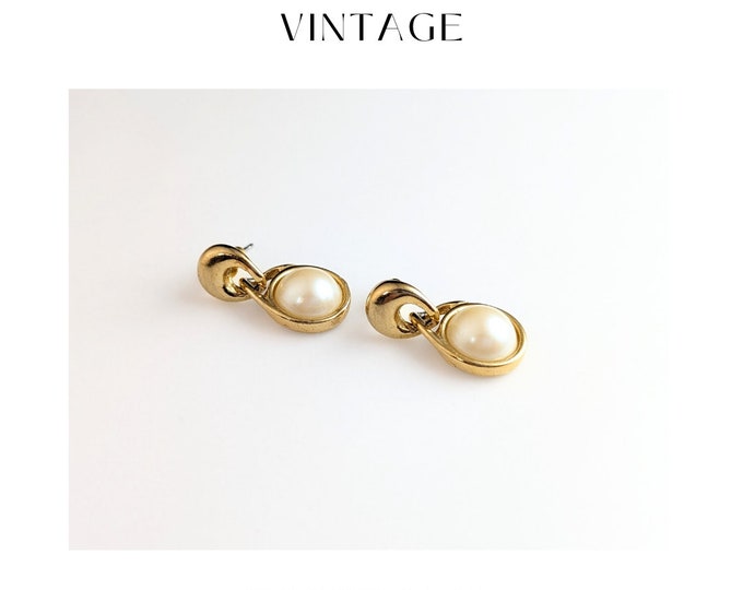 Enchanting Vintage Jewellery Golden Pearl Drop Earrings