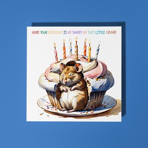 Feito à mão Hamster fofo dormindo em um cupcake Cartão de feliz aniversário doce Cartão engraçado de animal Amantes de animais Cartão de felicitações premium Envelope