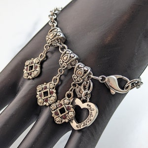 Lovely Vintage Silver-tone Charm bracelet by Celebrate LIFE Jewellery
