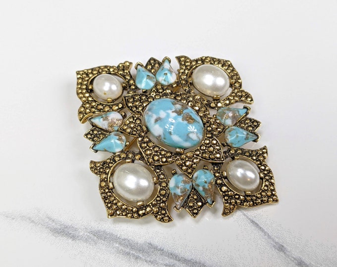 Lovely Vintage Faux Turquoise and Pearls by Sarah Coventry Jewellery