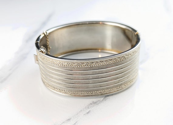 Classic and Elegant Silver-tone Cuff Bracelet Vin… - image 2