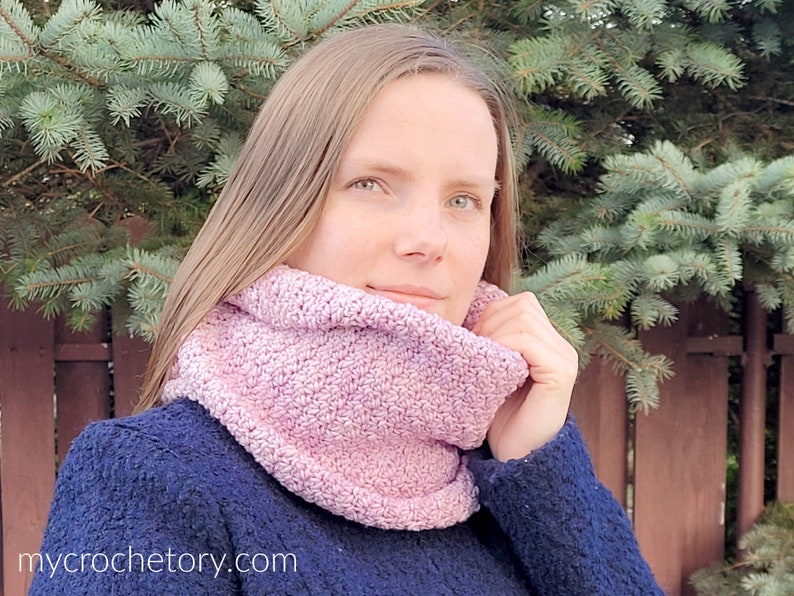 Valentina Simple Crochet Infinity Scarf instant download PDF image 1