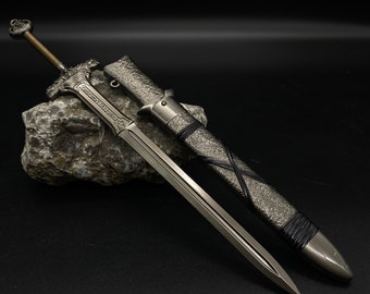 23.5CM/9.3 Yoru Sword Miniature Alloy Dracule Mihawk Black Blade Great  Sword Small Replica Collection Gift