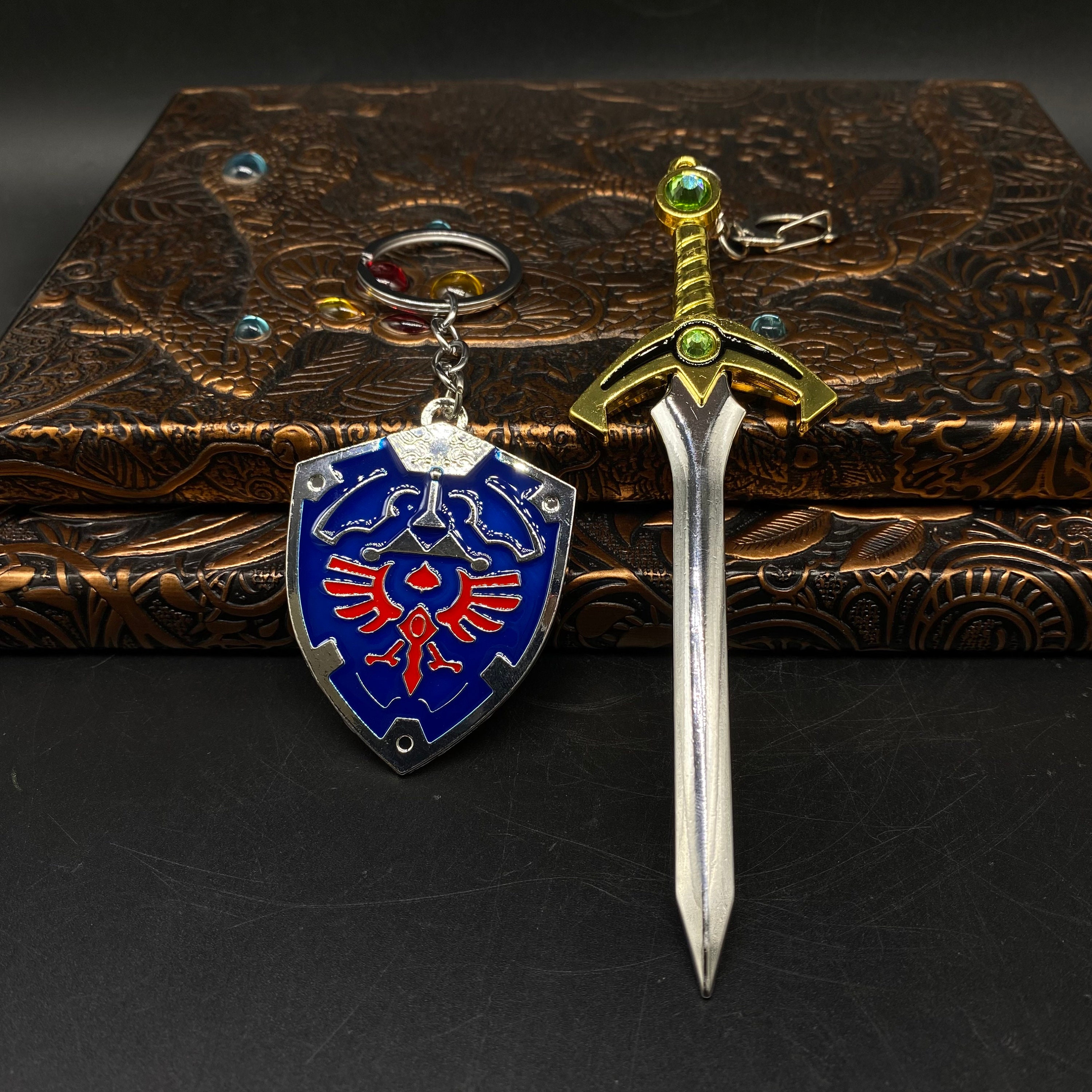 11 pcs Legend of Zelda Gifts Metal Shield Swords Blade Skyward Pendant  Necklace