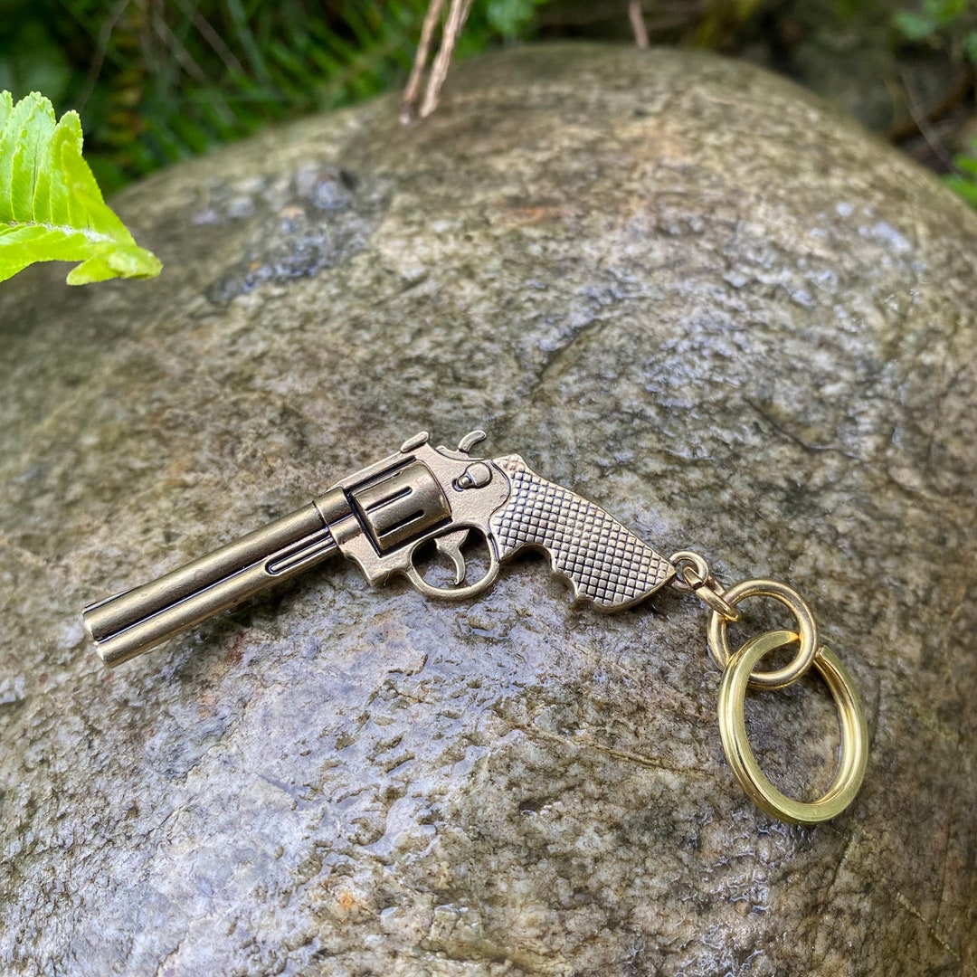 Pure Brass Revolver Pendant Arthur Morgan Revolver Keychain Pistol Key ...