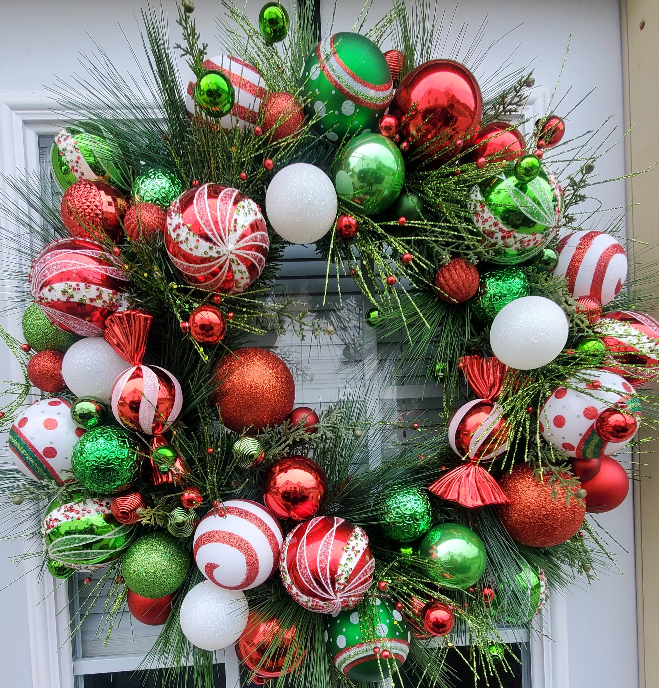 Traditional Christmas Wreath Red White and Green Traditional