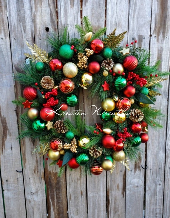 Red And Green Christmas Wreaths