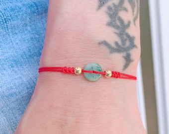 Petit bracelet en jade, ficelle rouge, bracelet en jade, cadeau de Noël, nouvel an, porte-bonheur, jade naturel, rempli d'or, amulette de souhait, cadeau d'anniversaire