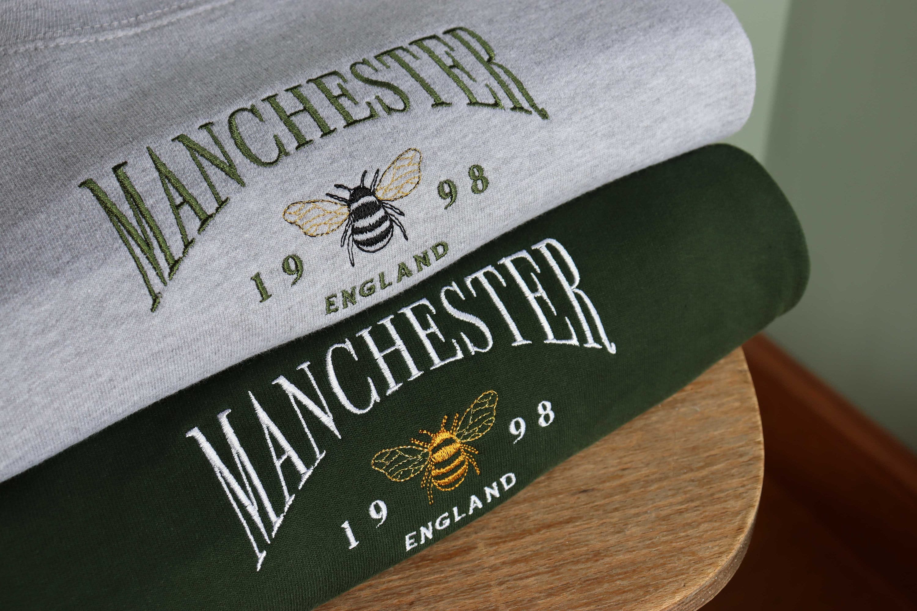 Manchester Embroidered Sweatshirt, Worker Bee, Unisex Crewneck Sweater, Bee Symbol, Eco Jumper, Embroidery, City, Vintage, Retro, Gift Ideas