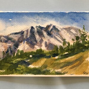 Aquarelle originale, voeux vierges, carte. Paysage de montagne brumeuse à Breckenridge au Colorado. Pas une impression.Majestueuses montagnes violettes.