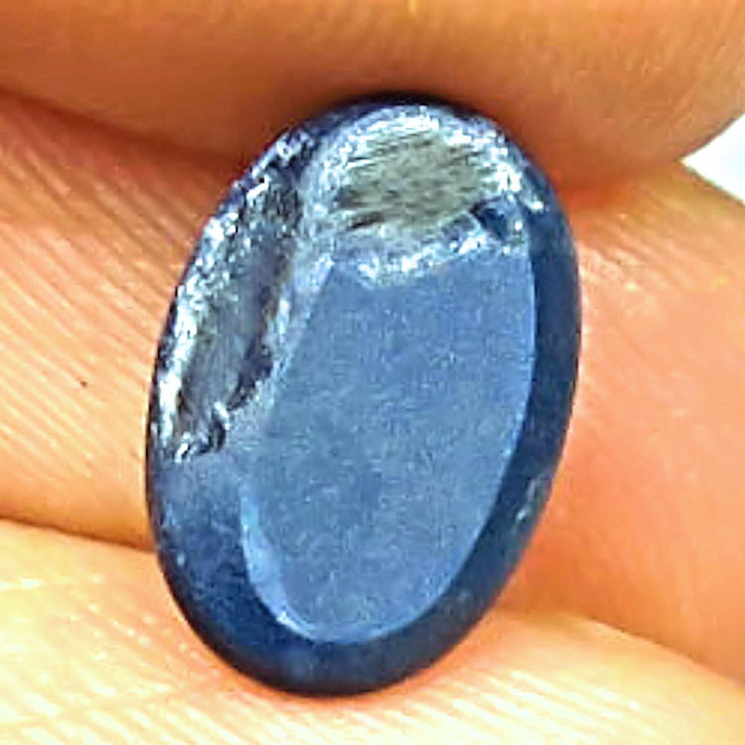 Saphir Bleu Étoilé De Thaïlande – 3,85 Carats, Cabochon, Translucide, Neuf Avec étiquettes