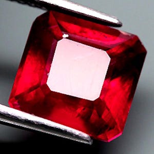 Rubino VS 8 x 7 mm, rubino sfuso per la creazione di gioielli - 3,80 ct