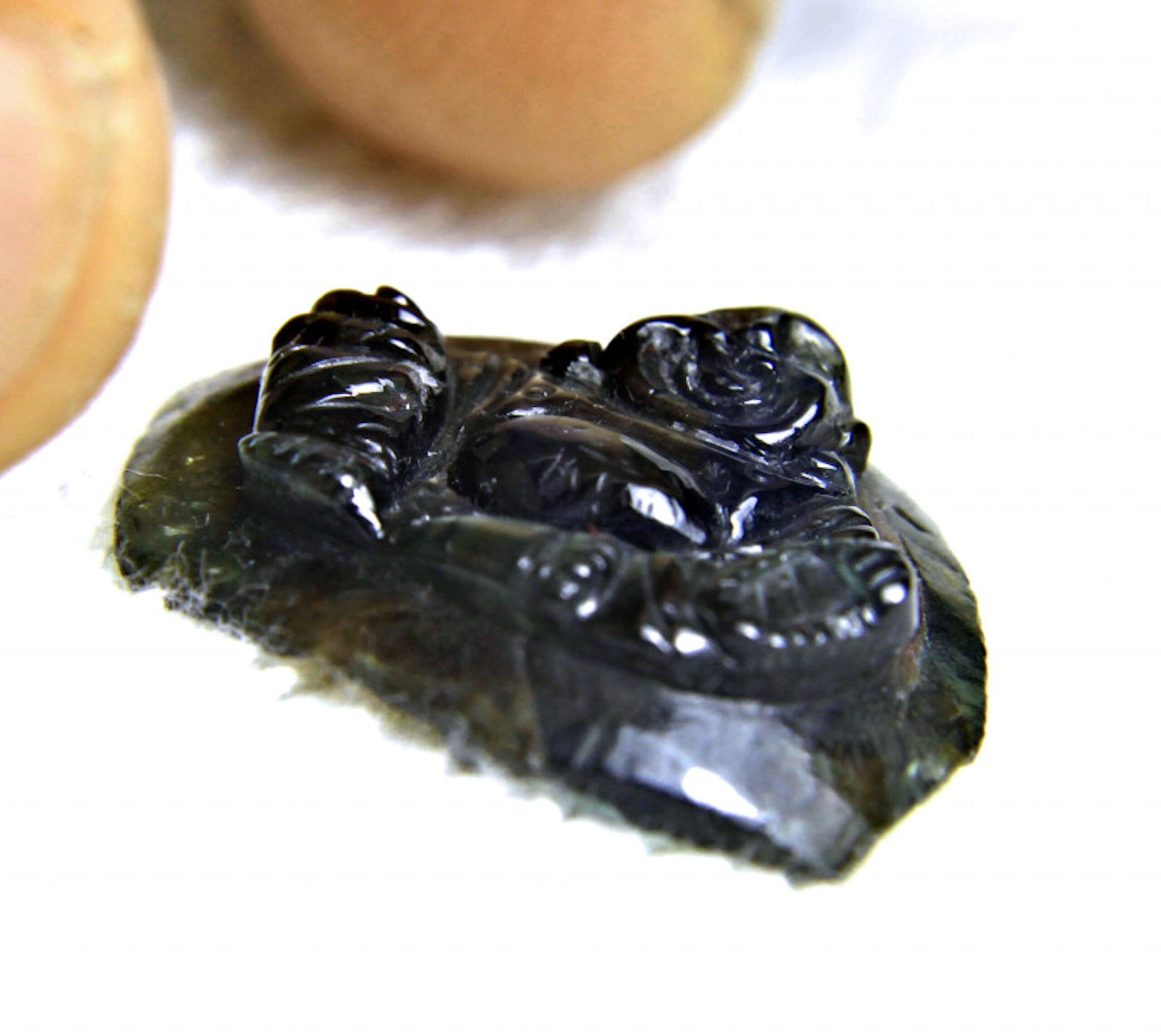 ベトナム天然サファイア　彫刻 最高品質天然コランダム ブルー・サファイア ラウンドミックスカット