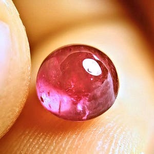 Transparent / Translucent Ruby Cabochon 8x8mm Loose Cabochon - 4.52 Ct - No Tariffs