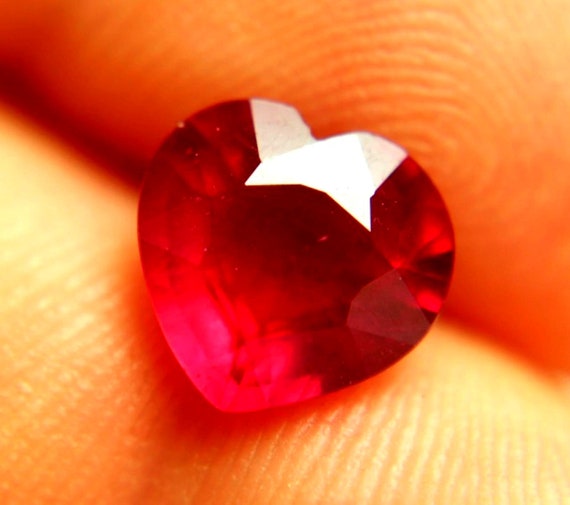 sangue di piccione rubino pietra