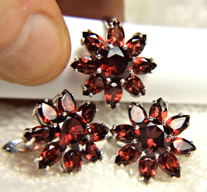 87.05 Tcw Gorgeous Natural Garnet Birthstone Jewelry Set Matched Garnet Earrings and Ring
