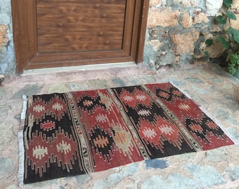 Vintage Turkish Kilim Rug: Handwoven Wool Flatweave, Soft Pastel (4.4 x 2.9 ft)