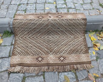 Kilim Rug Handwoven Kilim Fine Weave Kilim Natural Wool Rug Small Size Turkish Rug Doormat Rug ,FREE SHIPPING, 61 x 75 cm = 2 x 2.4 Ft