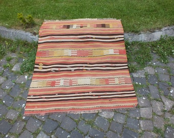 Kilim, Geometric Design Rug, Turkish Rug, Vintage wool Rug, 128 x 112 cm = 4.1 x 3.6 ft, Boho Decor, Kilim Rug, Handmade Rug, Free Shipping