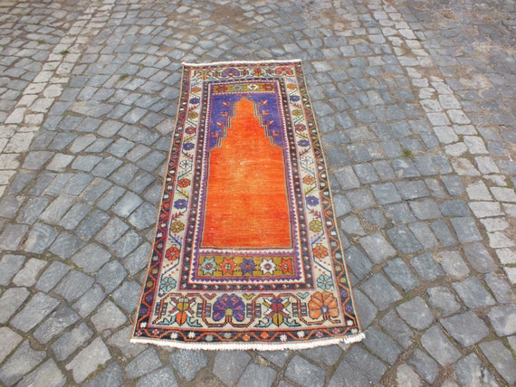 Vintage Turkish Prayer Rug Runner: Hand-Knotted Wool Hallway Rug (6x2.5 Ft)