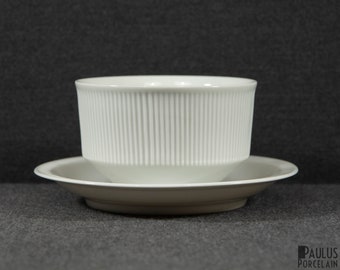 A Beautiful White Porcelain Arzberg Series 2075 Secunda Gravy Boat or Sauce Boat