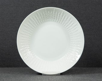 A Vintage Porcelain Hütschenreuther 'Exzellenz White' Pasta Plate or Soup Plate