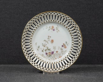 A Beautiful Fraureuth  Reticulated Small Cake Plate