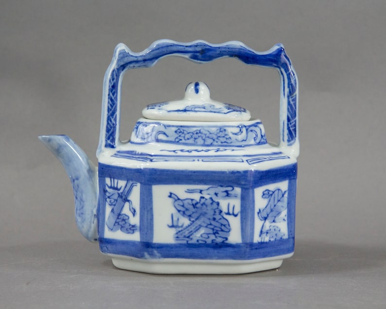 Vintage Chinese Porcelain Teapot