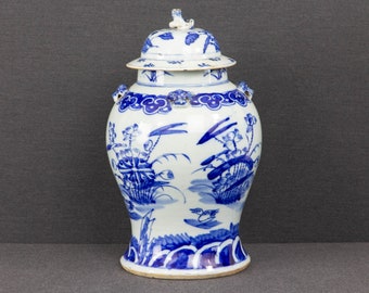 A Large Antique Chinese Porcelain Lidded Vase, Hand Painted (damaged)