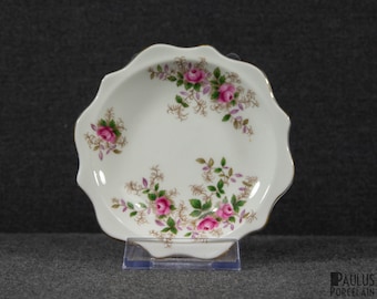 A Beautiful Royal Albert 'Lavender Rose' Star Shaped Small Cake Plate