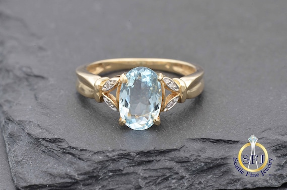 Aquamarine and Diamond Ring, Solid Yellow Gold - image 9