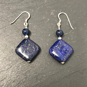 LapisLazuli Damen Ohrringe Hängeohrringe wunderschön hot fashion, tiefblau mit Goldflecken atemberaubende Eyecatching Designs passt zu jedem Stil