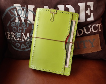 Green Apple Travelers Notebook: A4, B5, Composition, A5, Cahier, Standard, B6, Slim, Weeks, Personal, A6, Pocket, Passport