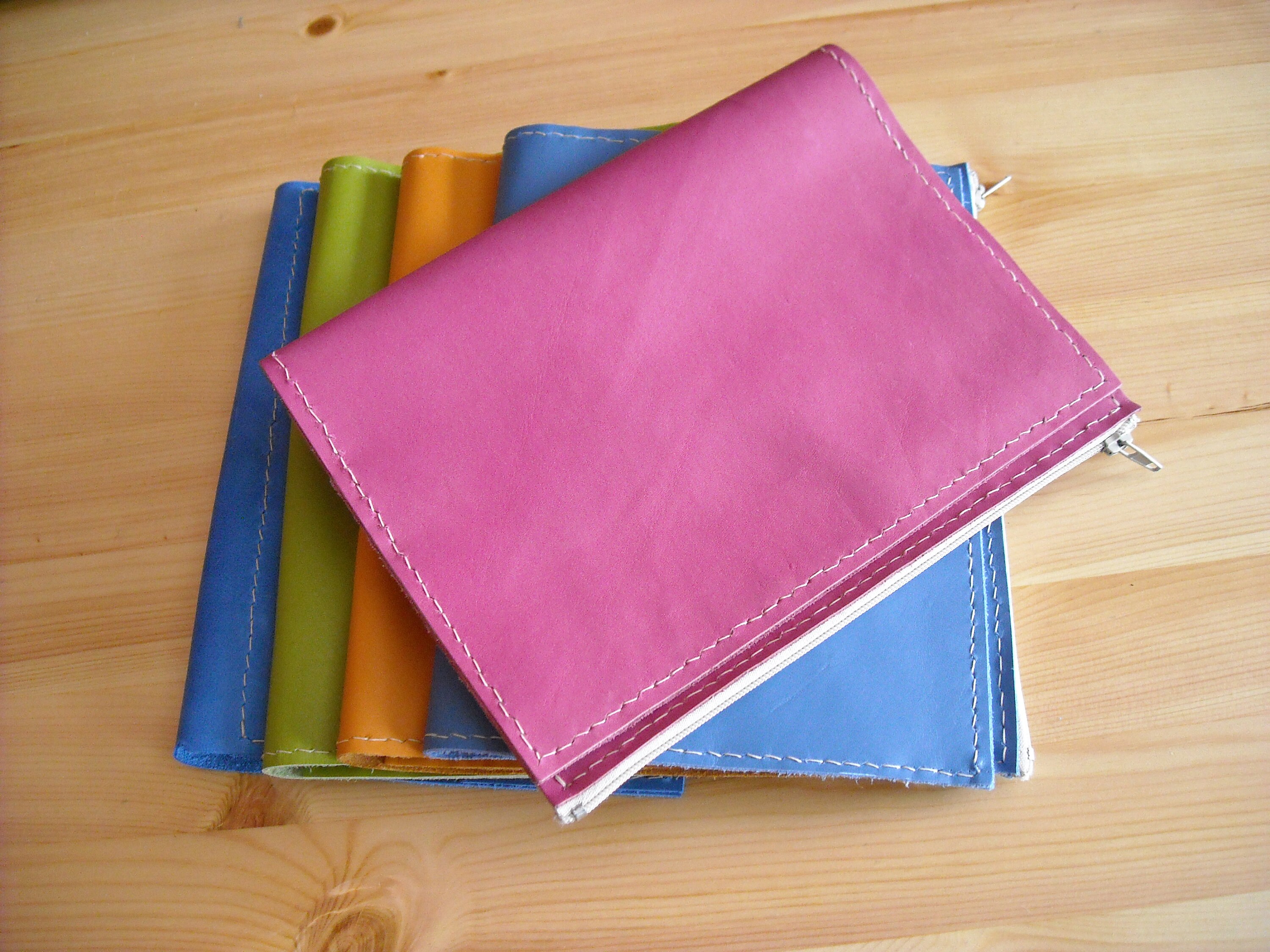 A5 B6 Traveler's notebook leather wallet insert hand Etsy