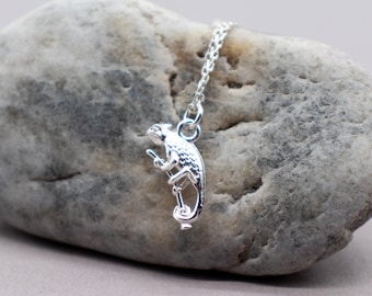 Sterling Silver Chameleon Necklace – AG925 Pendant for Women, Animal Lover Jewelry, Unique Gift