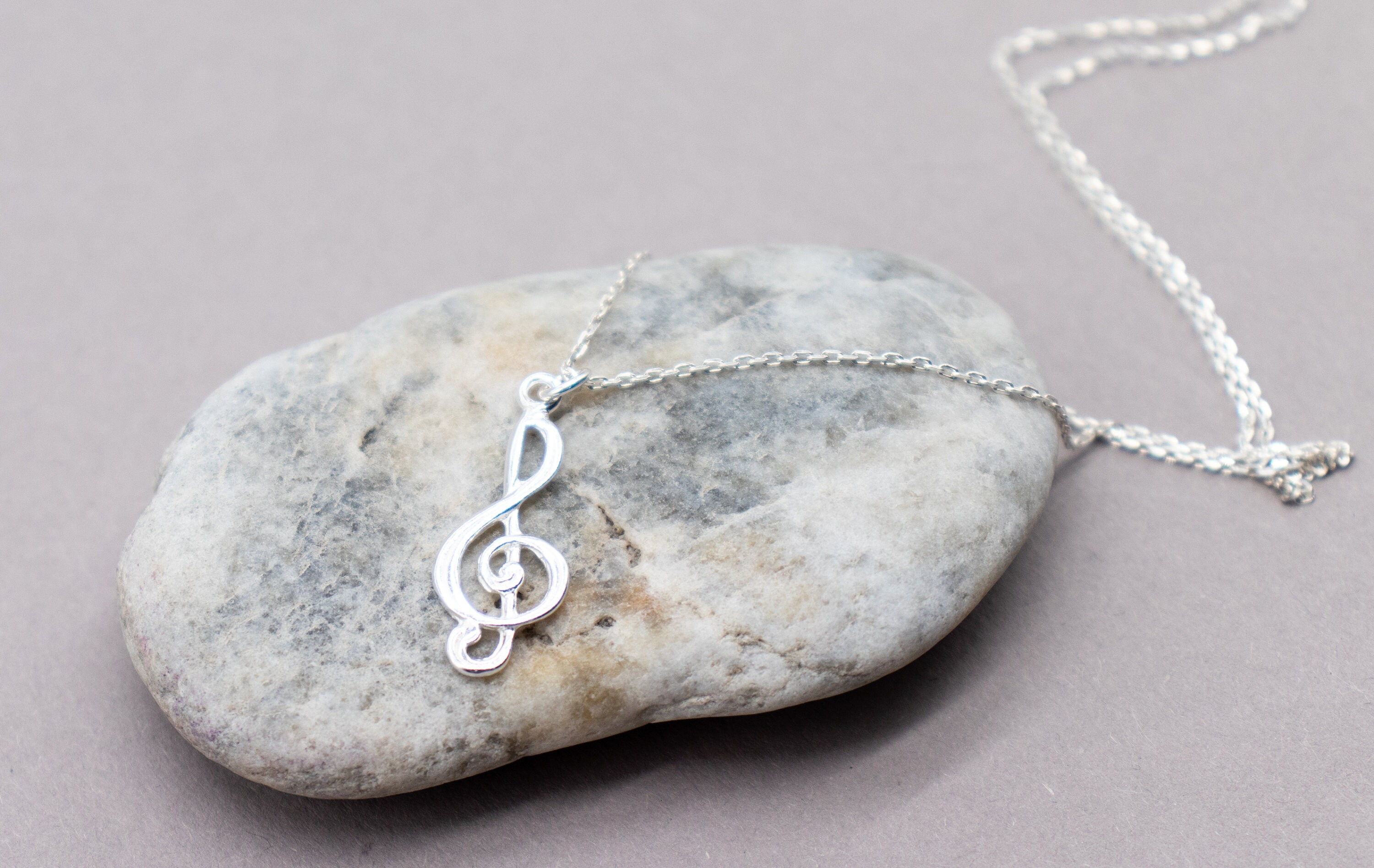 Collana con ciondolo musicale a forma di chiave di violino in argento sterling con opzione catena a maglie in argento - Italia
