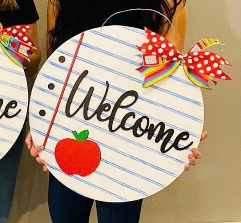 Teacher Notebook Paper Circle Door Hanger|teacher Door Hanger| Back to ...