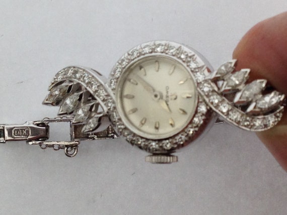 Vintage Ladies "OMEGA" Watch with Natural Diamond… - image 6