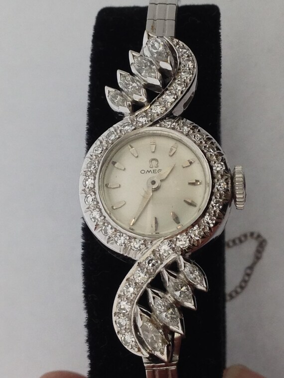 Vintage Ladies "OMEGA" Watch with Natural Diamond… - image 5