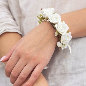 Corsage Bracelet, Flower Accessories, Flower Girl Wrist Corsage, Flower Wrist Corsage, Hand Flower Bracelet, Bridesmaid Flower Wrist Corsage