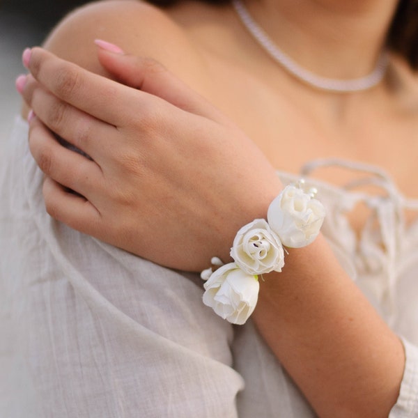 Wrist Corsage, Corsage Bracelet, Wrist Corsage Wedding, Ivory Wrist Corsage, Wrist Corsage Homecoming, Bracelet Flower Corsage, Flower Girl