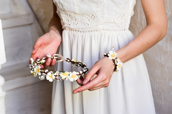 bridesmaid hand accessories