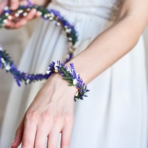 Lavender Wrist Corsage, Flower Hand Bracelet, Bridesmaids Wrist Corsage, Bridesmaids Flower Accessories, Flower Girl Accessories, Violet