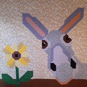 Modello di carta per trapunta asino Dolly l'adorabile mulo Coperta patchwork di girasole Progetto fatto a mano Scrap Buster Regalo unico per gli amanti dell'artigianato