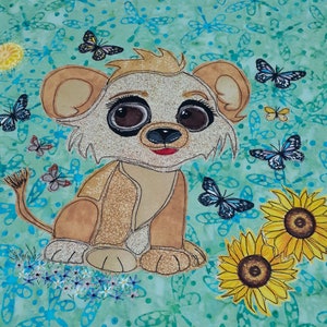 Löwenjunges Applikations-Muster Leo die liebenswerte kleine Löwin Scrap Buster Quilt Block Fabric Art Handmade-Projekt Einzigartiges Geschenk für Handwerksliebhaber