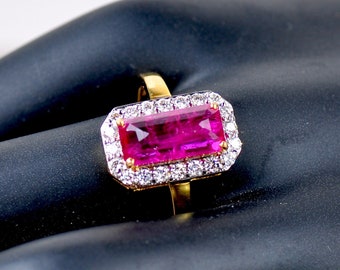¡Anillo con rubí birmano rojo intenso de 18 kt y 2,96 ct con certificación GIA GG y 0,47 ct de diamantes!