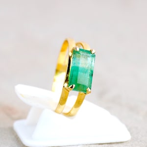 Very Rare 18KT Gold Natural  Bi Color Colombian Emerald Ring, Handmade